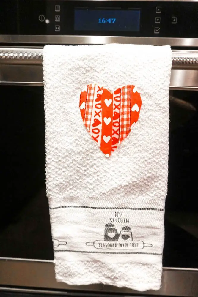 valentine heart tea towel diy