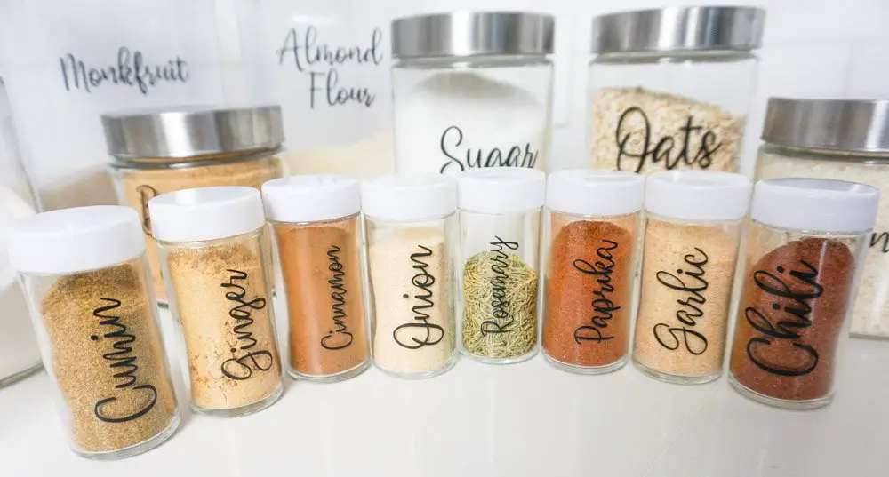 DIY Spice Jar Labels with the Cricut Maker 