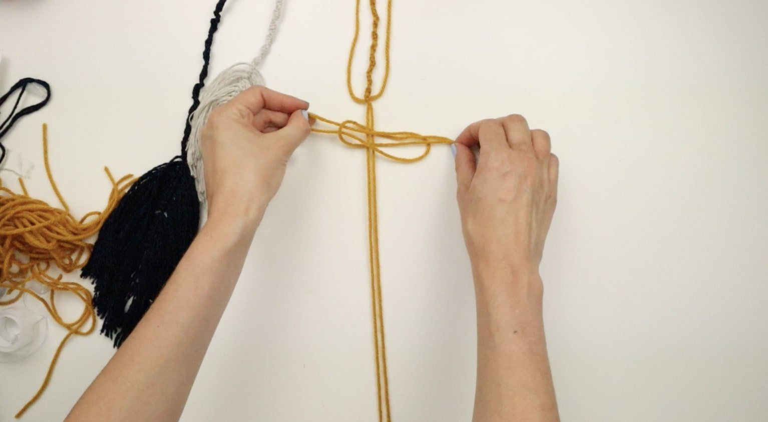 macrame leaf diy