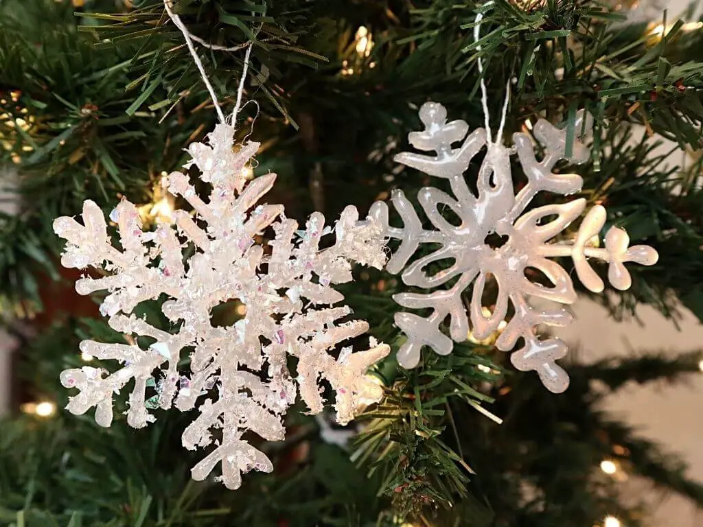 DIY Hot Glue Snowflake Christmas Ornaments